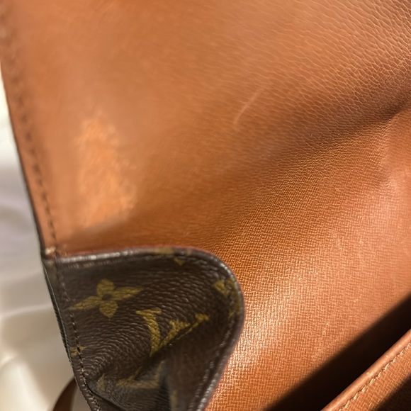 Louis Vuitton Cartouchiere Monogram MM Vintage LV Crossbody Messenger Bag/Pouch - Picture 12 of 15